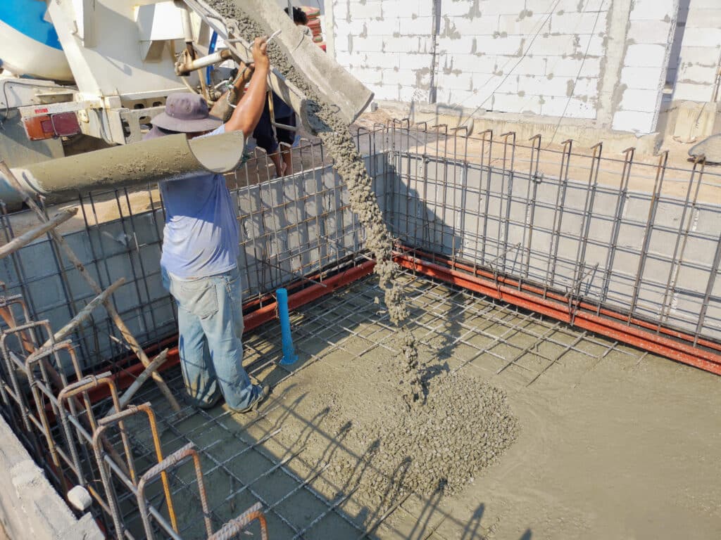 C’est quoi une piscine en béton ?