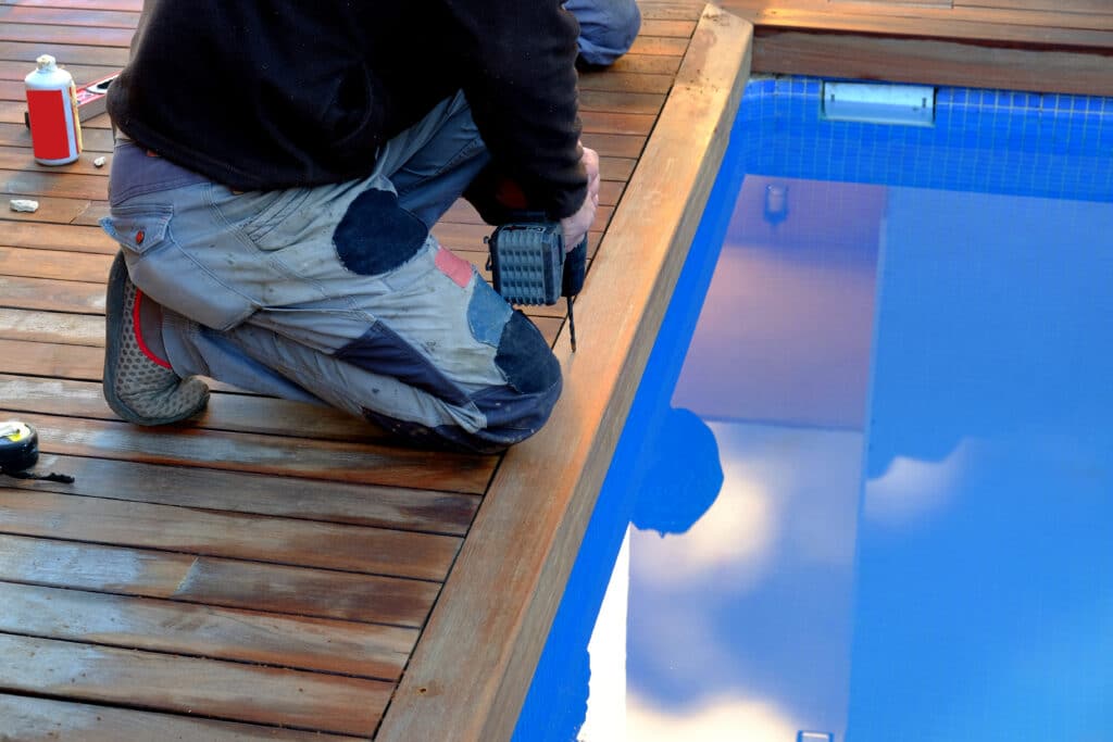 Quand faire une terrasse autour d'une piscine ?