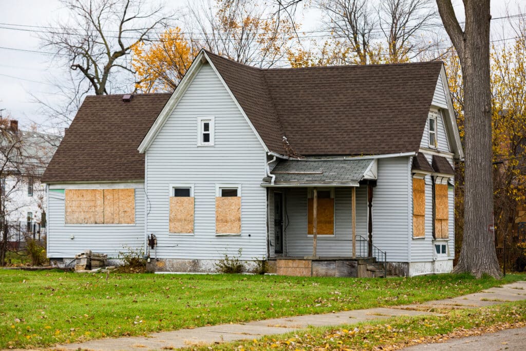 Est-ce possible d'acheter une maison abandonnée ?