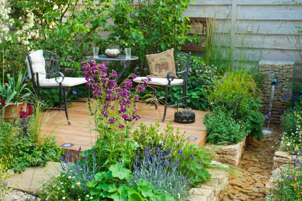 Créer un espace détente dans le jardin : le choix du mobilier